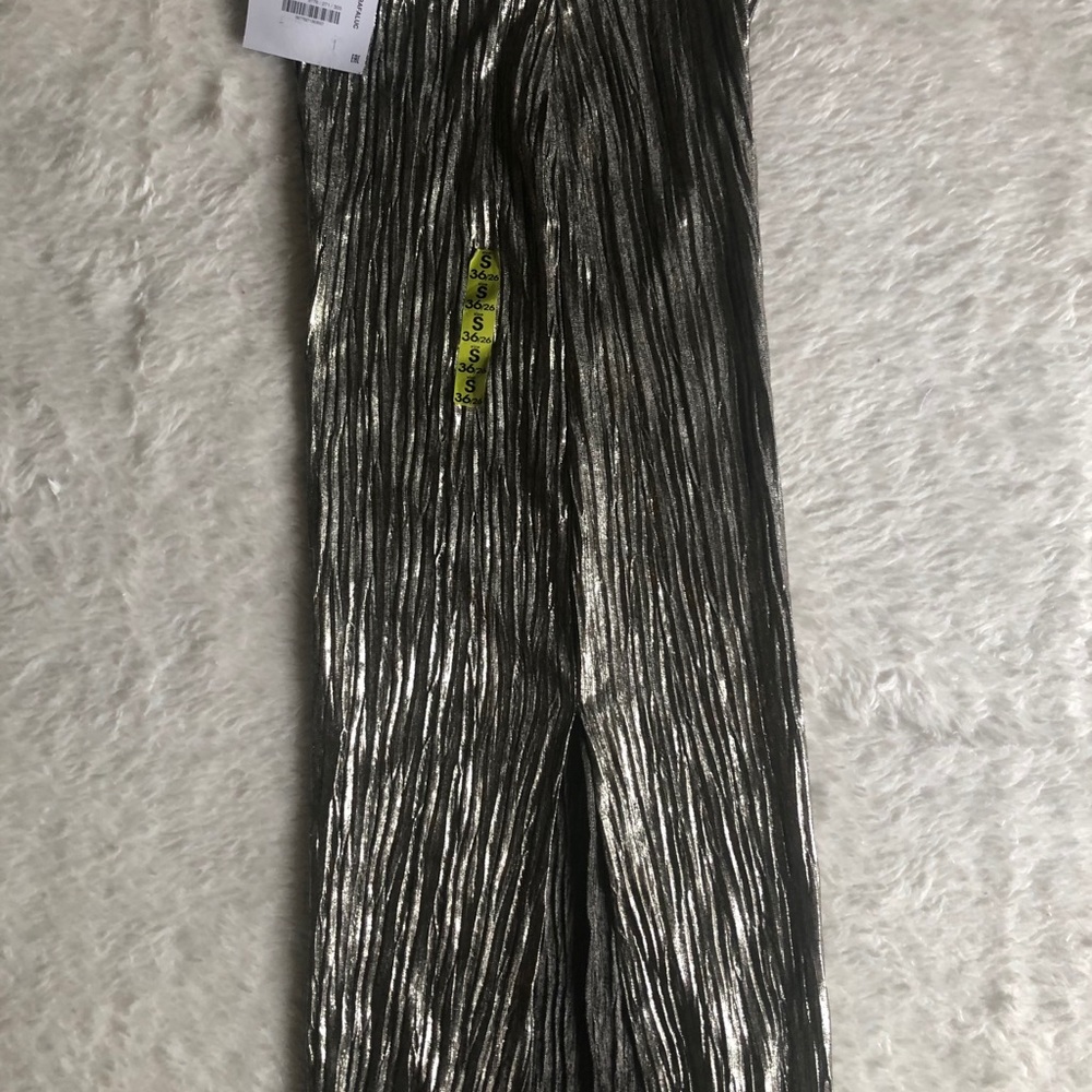 NWT Zara treasure with sides opening Holiday ❤️
